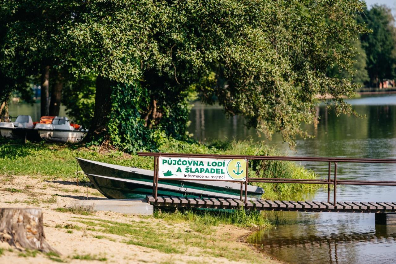 Lesák rekreační středisko Chlum u Trebone Exterior foto