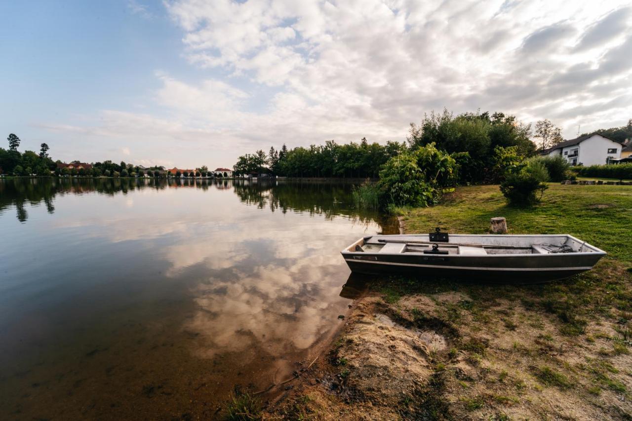 Lesák rekreační středisko Chlum u Trebone Exterior foto