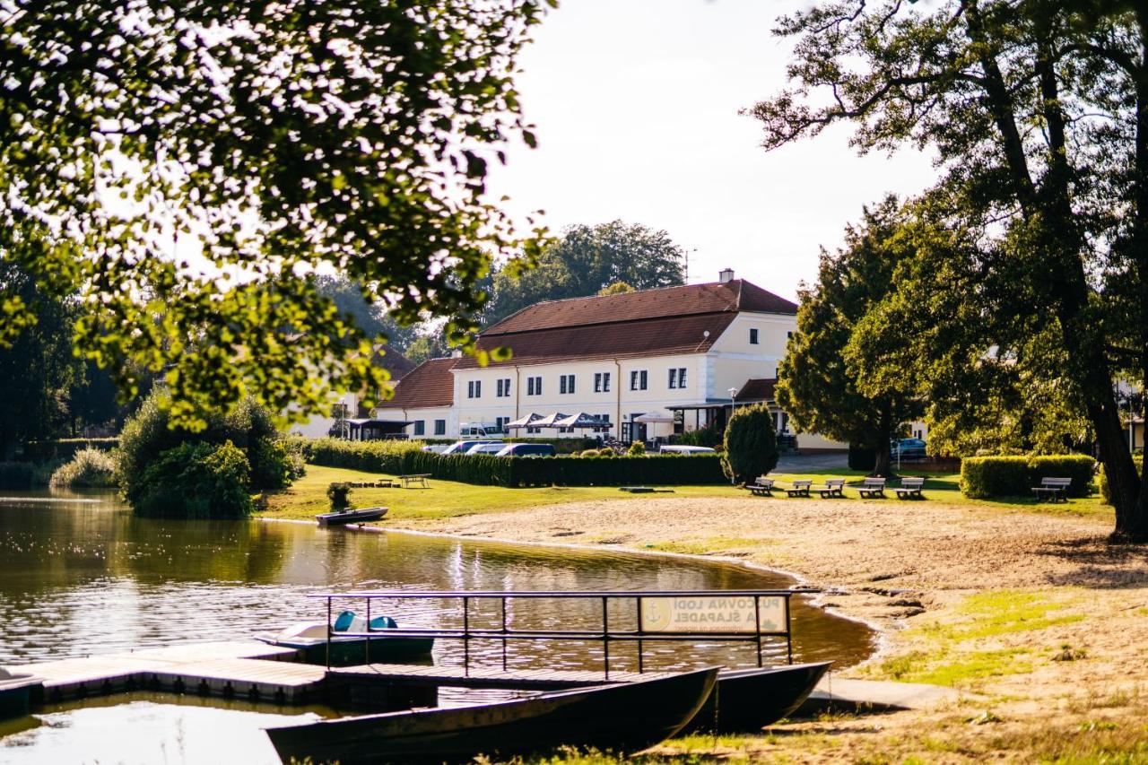 Lesák rekreační středisko Chlum u Trebone Exterior foto
