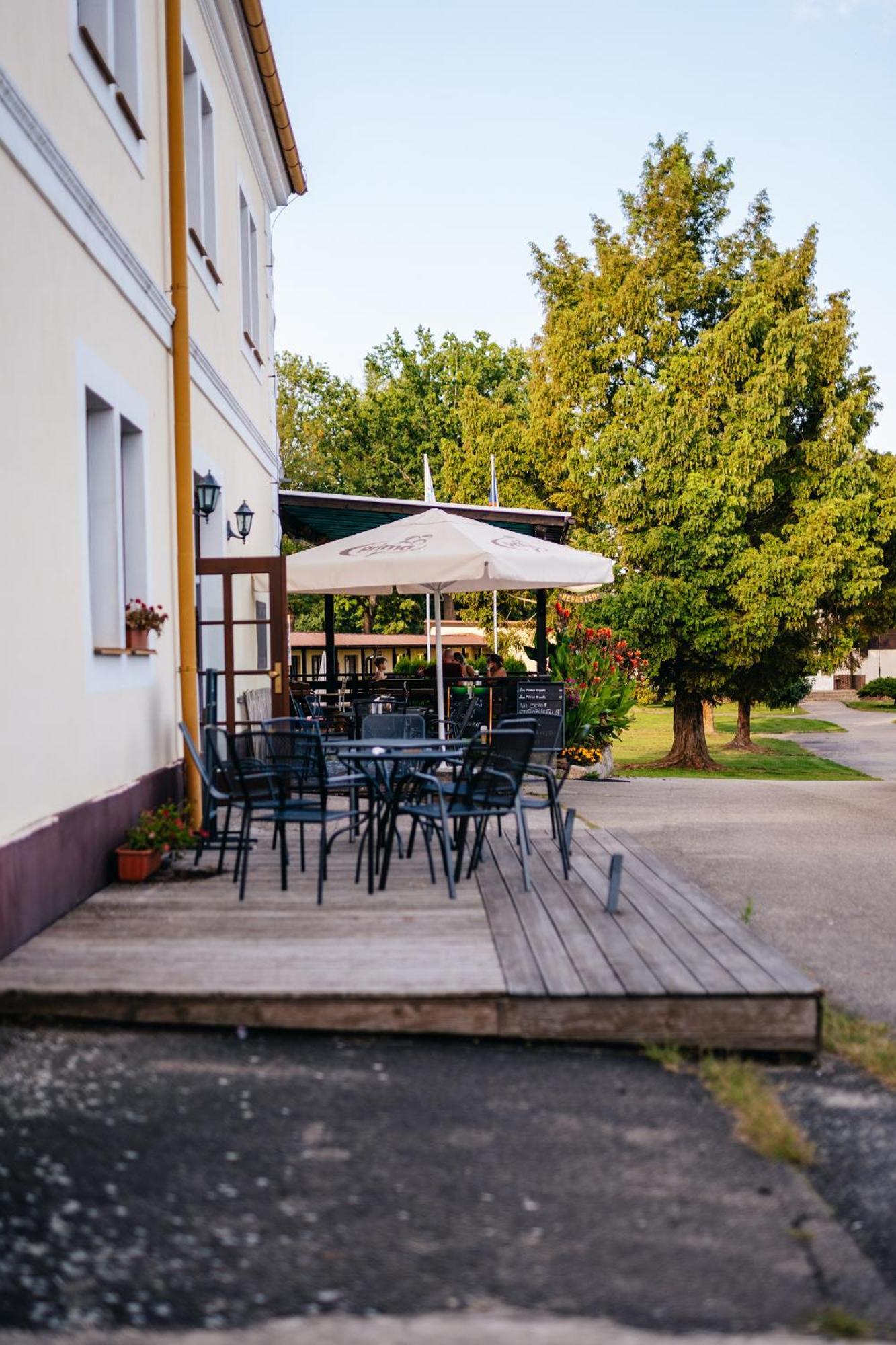 Lesák rekreační středisko Chlum u Trebone Exterior foto